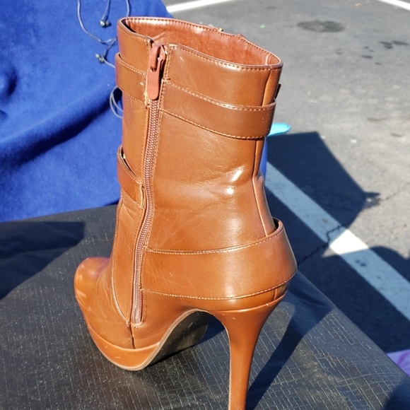 Shoes - Picture 3 of 3